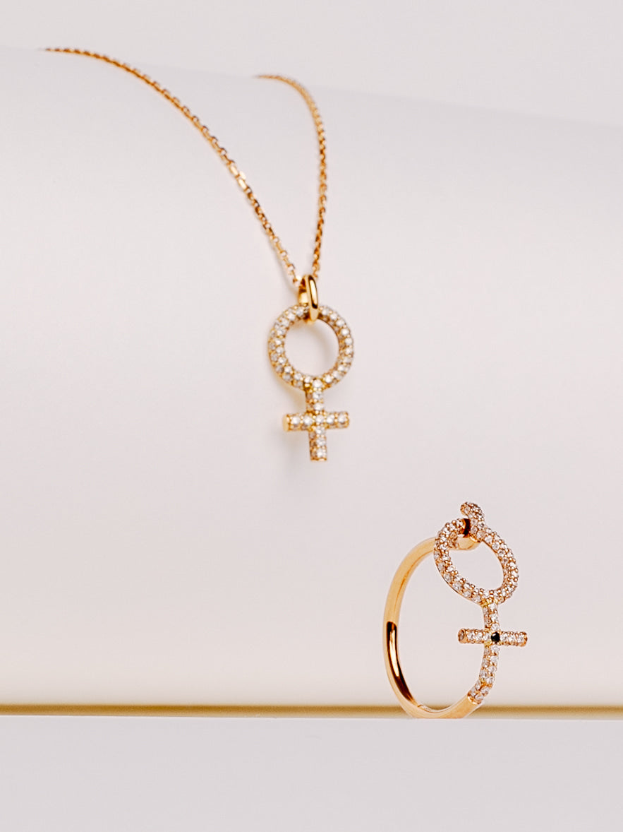 SHE DIAMOND NECKLACE